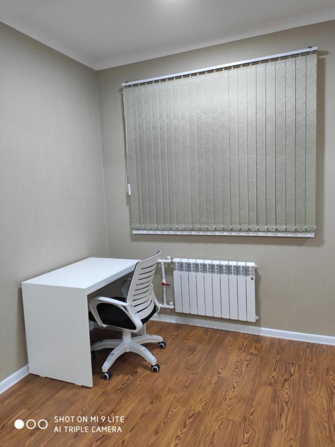 1-bedroom Apartment in the very city center  Tasjkent Buitenkant foto